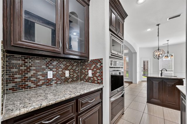 1009 Spinks Court, Flower Mound, TX 75028