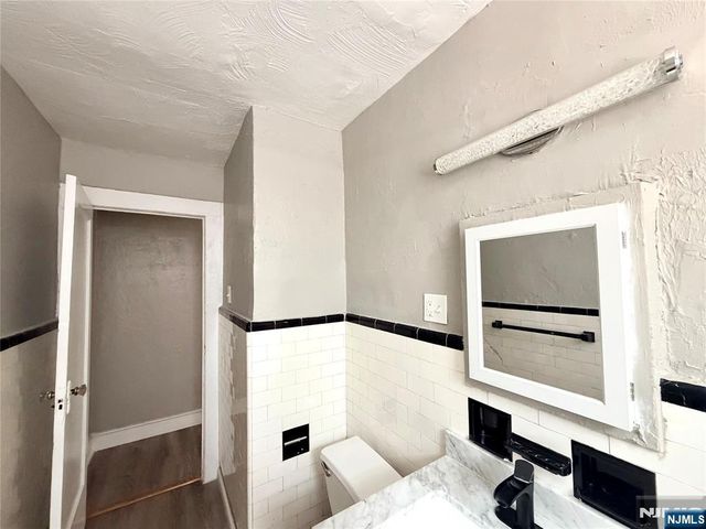 17 Elwood Place 103, Newark, NJ 07104
