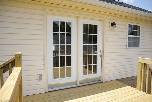 2109 Carlisle Way, High Point, NC 27265