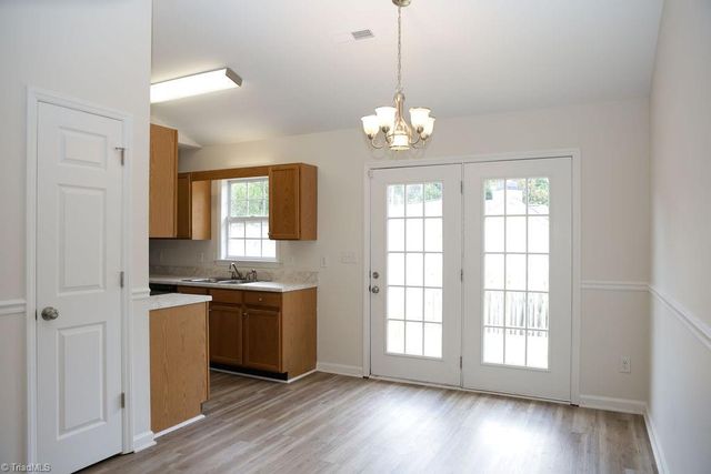 2109 Carlisle Way, High Point, NC 27265