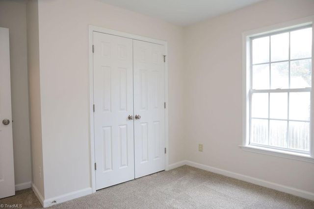 2109 Carlisle Way, High Point, NC 27265