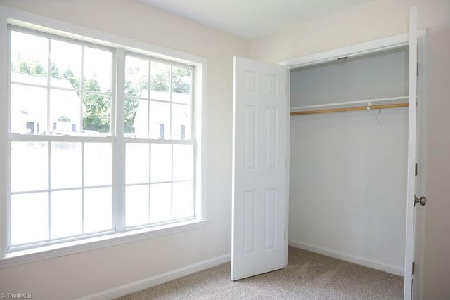 2109 Carlisle Way, High Point, NC 27265
