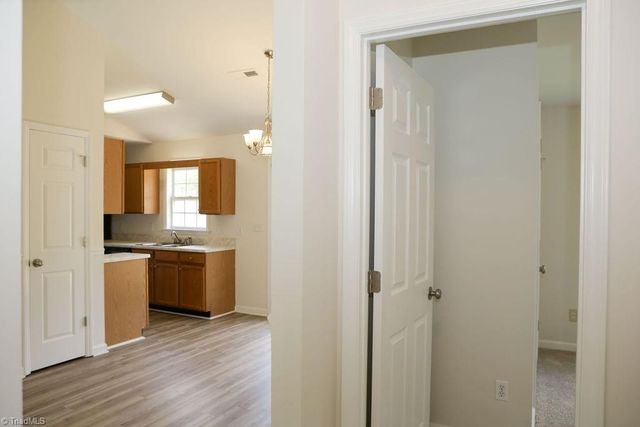 2109 Carlisle Way, High Point, NC 27265