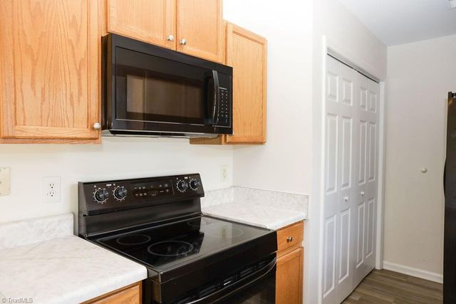 2109 Carlisle Way, High Point, NC 27265