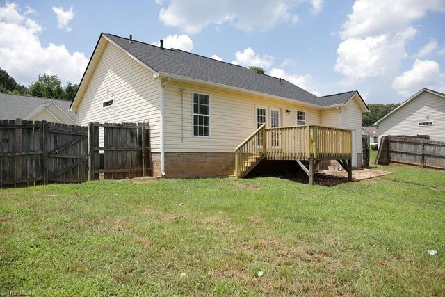 2109 Carlisle Way, High Point, NC 27265
