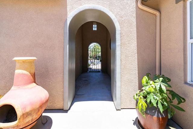 1943 James Gaynor, Fallbrook, CA 92028