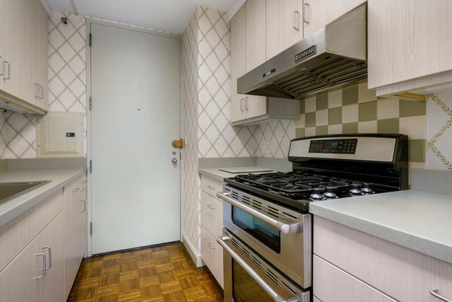 180 Beacon Street 6A, Boston, MA 02116