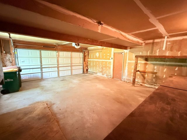 8265 Cypress Lane, Eden Prairie, MN 55347