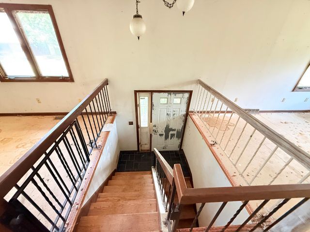 8265 Cypress Lane, Eden Prairie, MN 55347