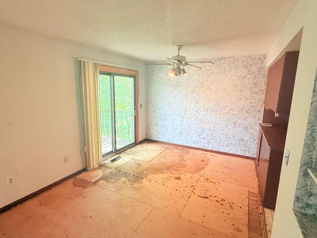 8265 Cypress Lane, Eden Prairie, MN 55347