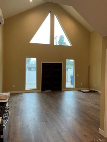 18815 Hart Street, Reseda, CA 91335