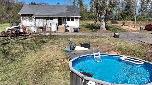 179 Glenn Carlton Road, Boomer, NC 28606