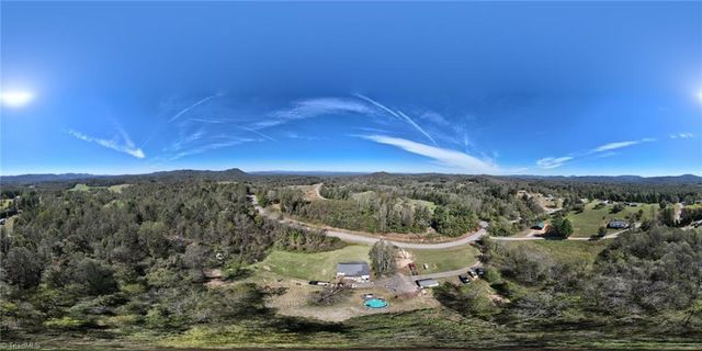 179 Glenn Carlton Road, Boomer, NC 28606