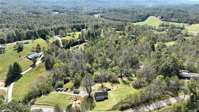 179 Glenn Carlton Road, Boomer, NC 28606