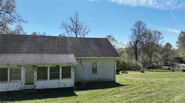 179 Glenn Carlton Road, Boomer, NC 28606
