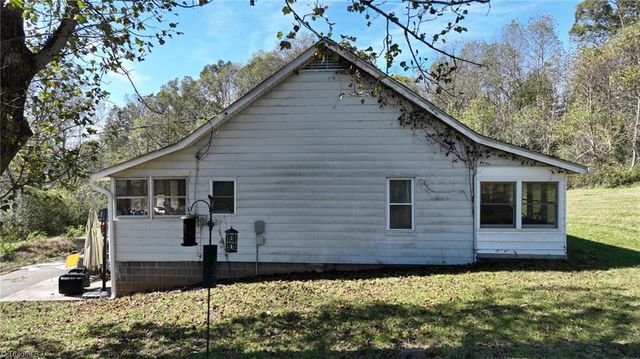 179 Glenn Carlton Road, Boomer, NC 28606