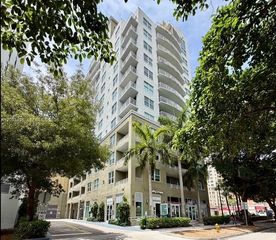 3180 SW 22nd Ter 601, Miami, FL 33145