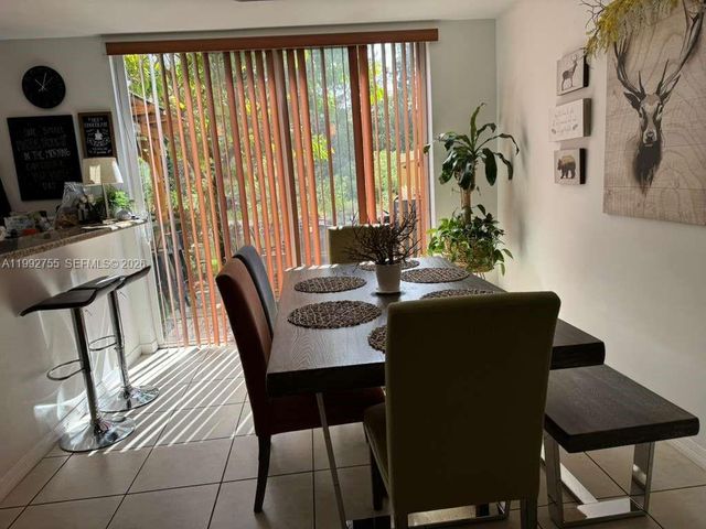 1083 SW 143 Avenue 1206, Pembroke Pines, FL 33027
