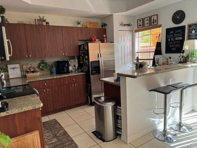 1083 SW 143 Avenue 1206, Pembroke Pines, FL 33027