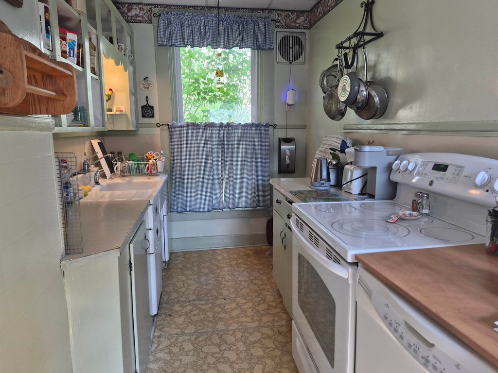 Image 27 of property listing at 48 Middle Street, Lancaster, NH 03584