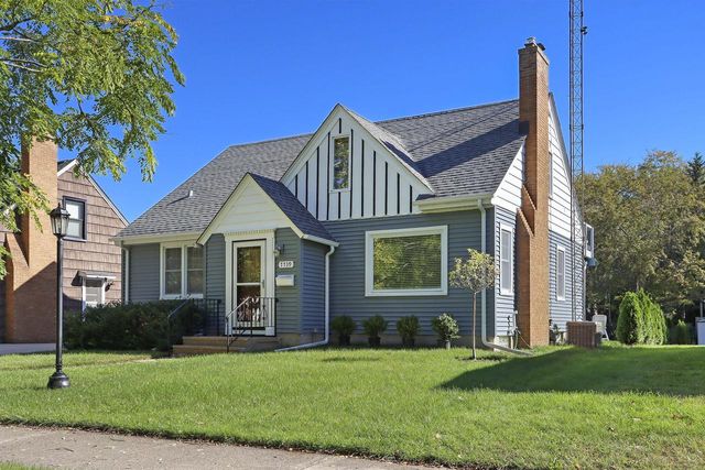 7739 6th AVENUE, Kenosha, WI 53143