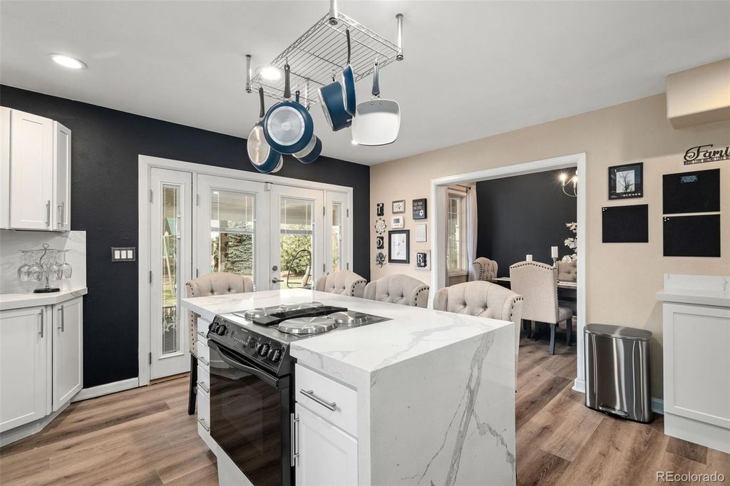 Image 10 of property listing at 6691 S Abilene Way, Centennial, CO 80111