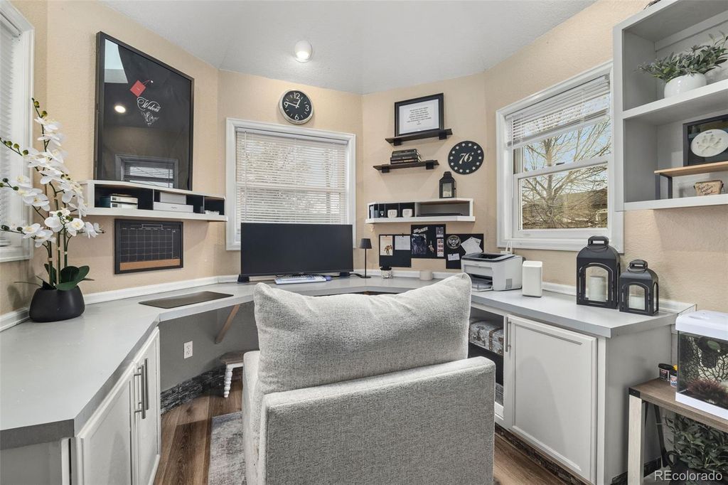 Image 20 of property listing at 6691 S Abilene Way, Centennial, CO 80111