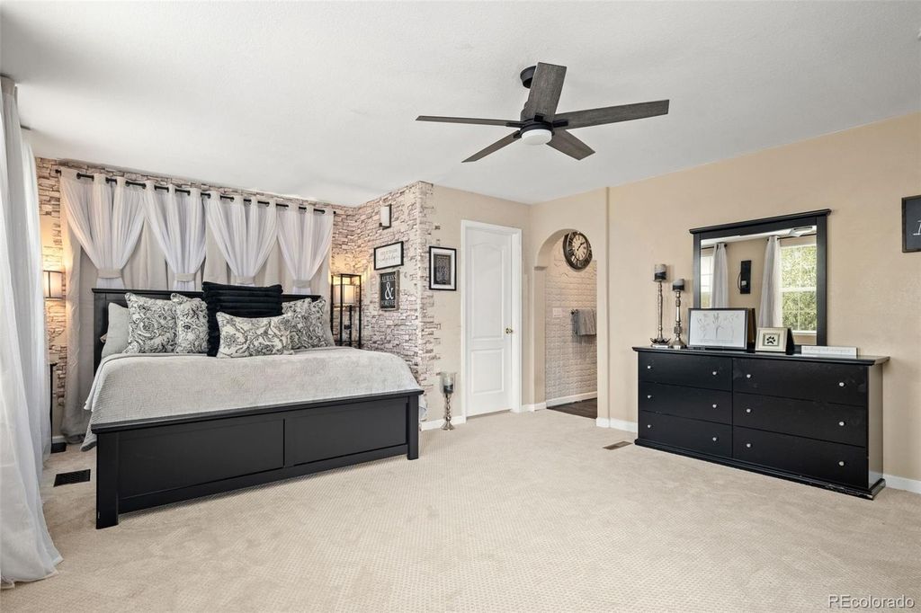 Image 21 of property listing at 6691 S Abilene Way, Centennial, CO 80111
