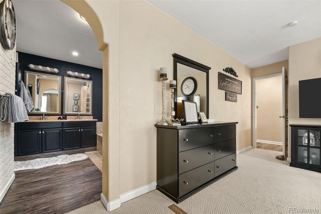 Image 26 of property listing at 6691 S Abilene Way, Centennial, CO 80111