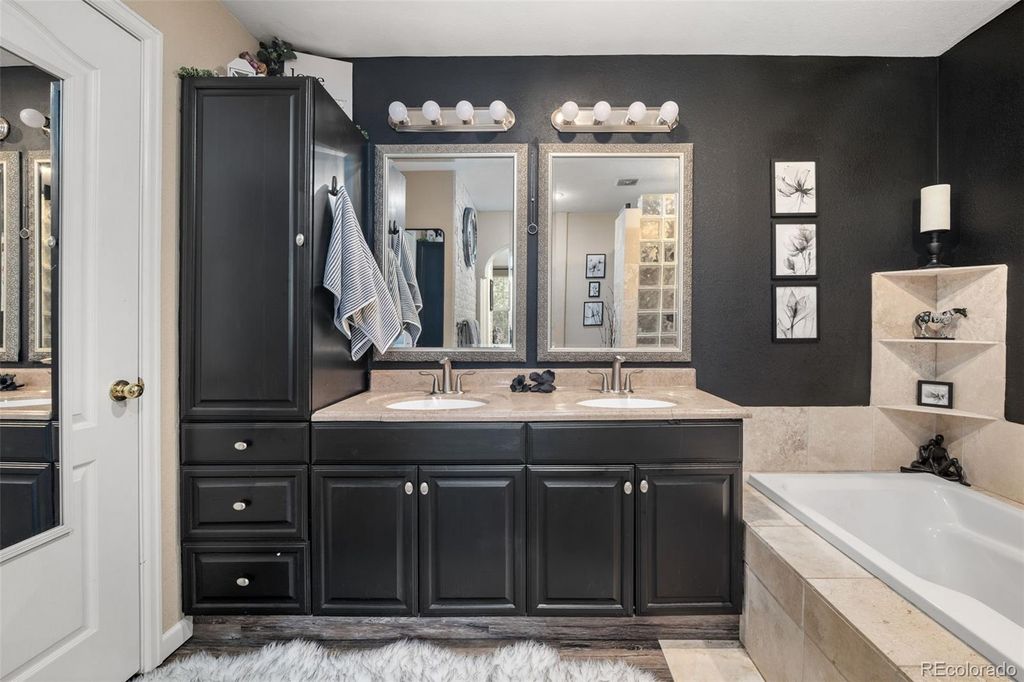 Image 27 of property listing at 6691 S Abilene Way, Centennial, CO 80111