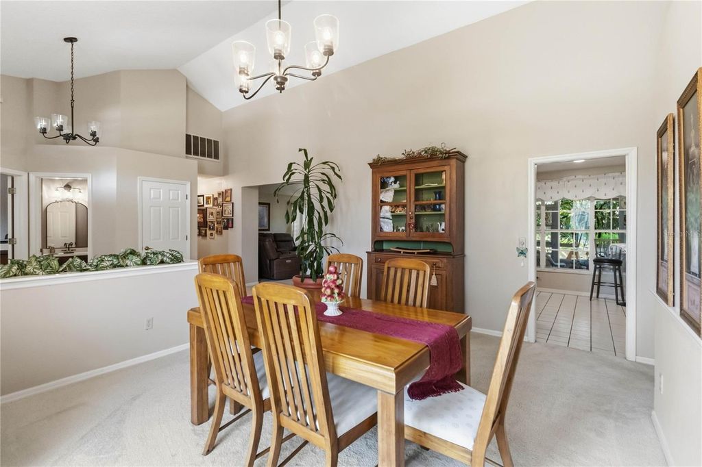 Image 12 of property listing at 2043 SAWGRASS DRIVE, Apopka, FL 32712