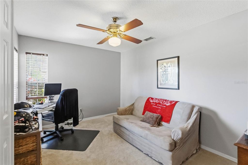 Image 13 of property listing at 2043 SAWGRASS DRIVE, Apopka, FL 32712