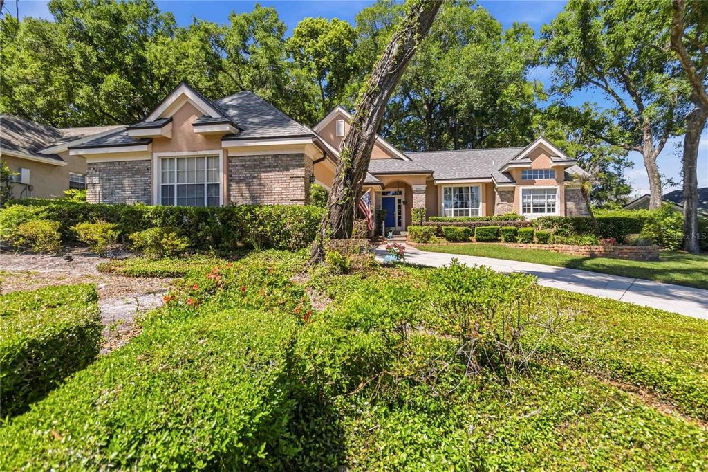 Image 3 of property listing at 2043 SAWGRASS DRIVE, Apopka, FL 32712