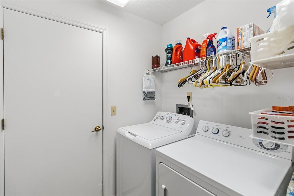 Image 25 of property listing at 2043 SAWGRASS DRIVE, Apopka, FL 32712