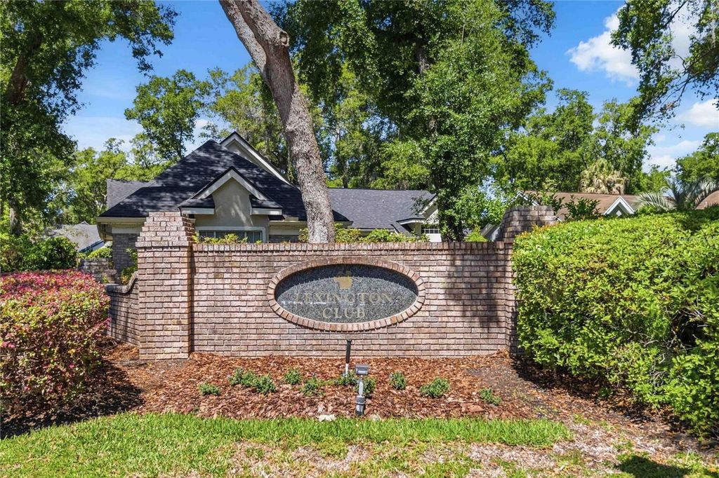 Image 28 of property listing at 2043 SAWGRASS DRIVE, Apopka, FL 32712