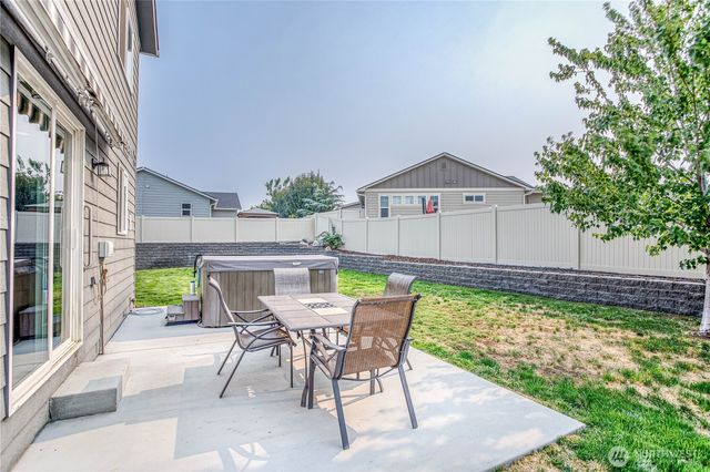 2202 Maryhill Street SE, East Wenatchee, WA 98802