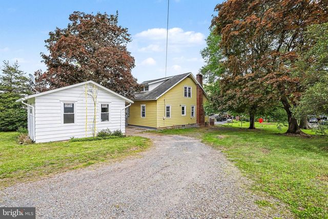 941 STATE ST, Millersburg, PA 17061
