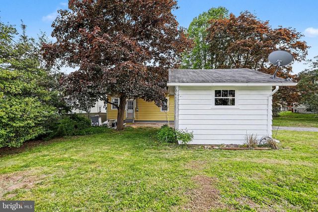 941 STATE ST, Millersburg, PA 17061