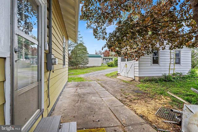 941 STATE ST, Millersburg, PA 17061