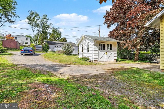 941 STATE ST, Millersburg, PA 17061