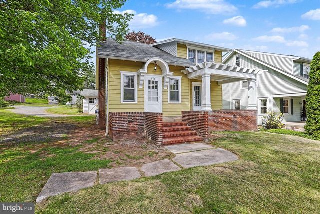 941 STATE ST, Millersburg, PA 17061