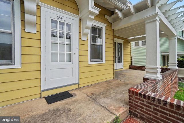 941 STATE ST, Millersburg, PA 17061
