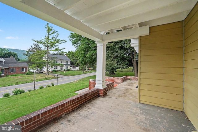 941 STATE ST, Millersburg, PA 17061