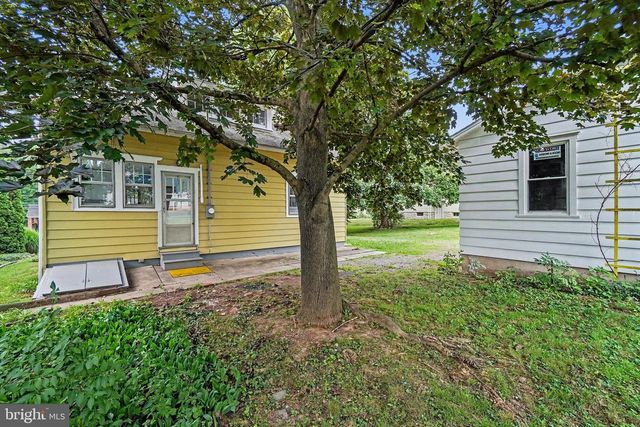 941 STATE ST, Millersburg, PA 17061