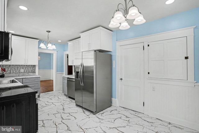 941 STATE ST, Millersburg, PA 17061
