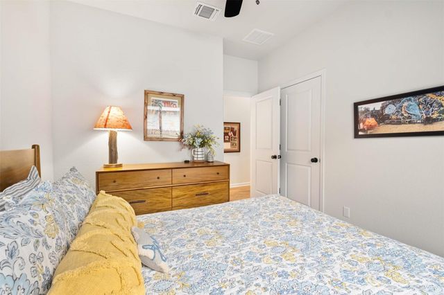 124 Patrick Herndon DR, Bastrop, TX 78602