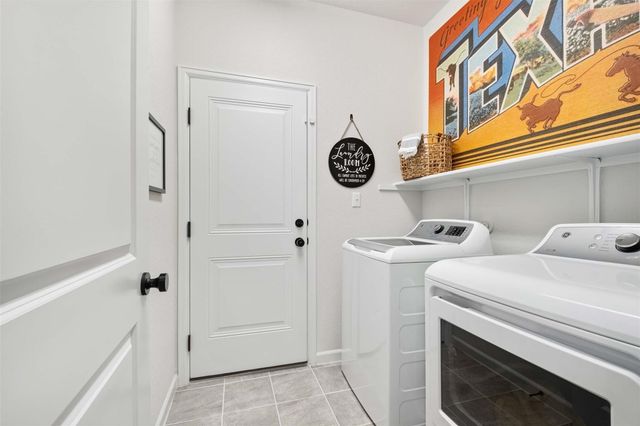 124 Patrick Herndon DR, Bastrop, TX 78602