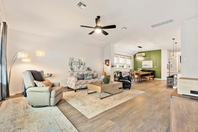 124 Patrick Herndon DR, Bastrop, TX 78602