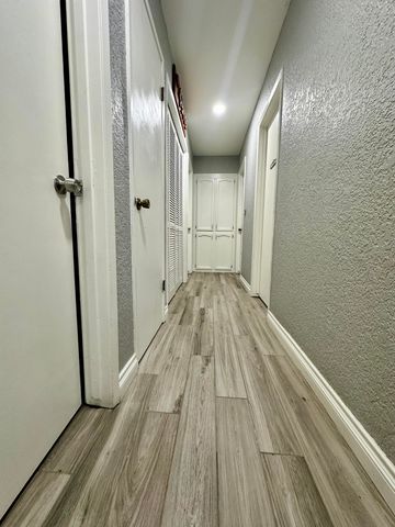 1060 W Thurman Avenue, Porterville, CA 93257