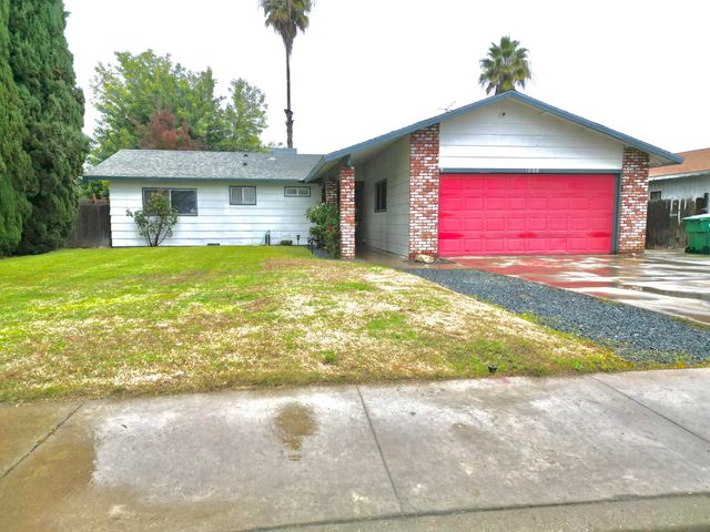 1060 W Thurman Avenue, Porterville, CA 93257